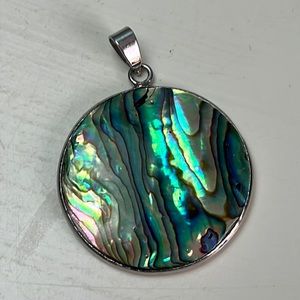 Pd4. Circular iridescent pendant.